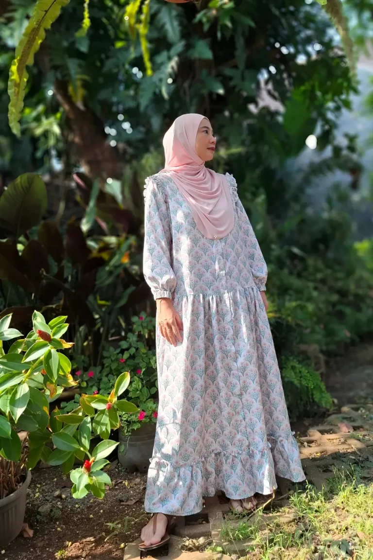 aletta - baby pink _ green model 1