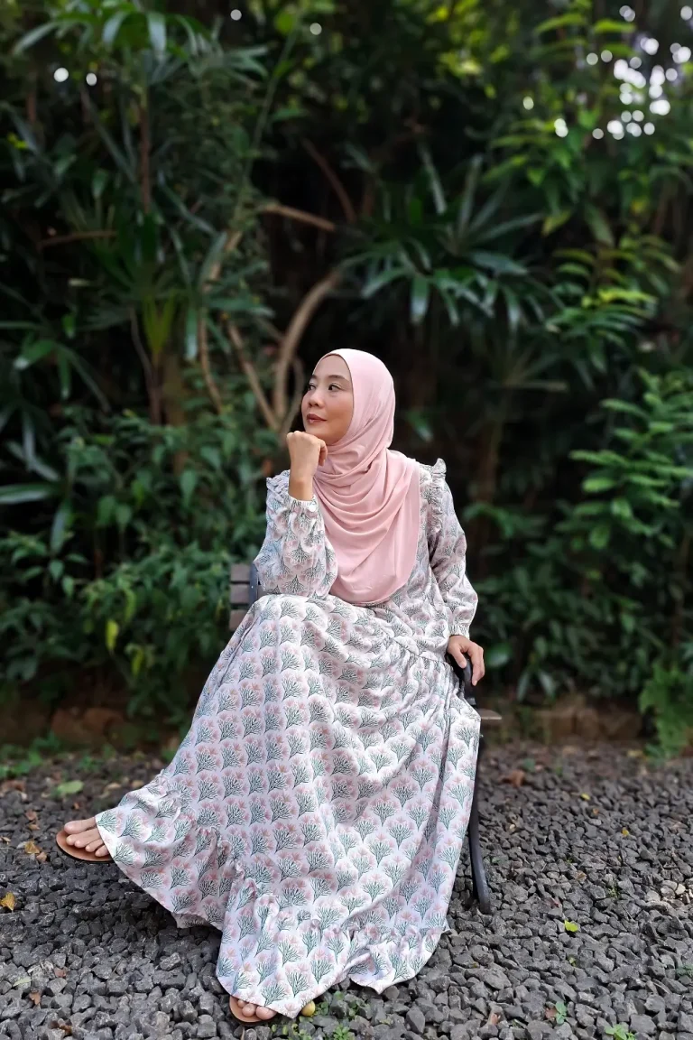 aletta - baby pink _ green model 2