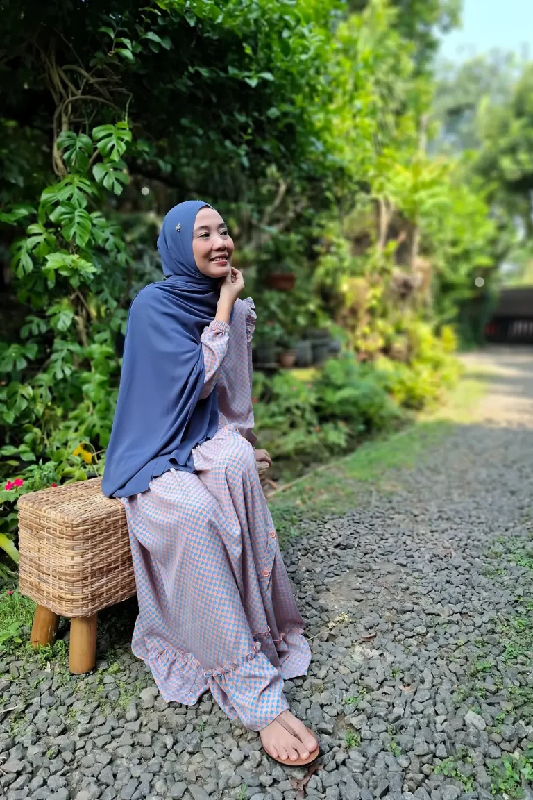 aletta - blue_peach model 2