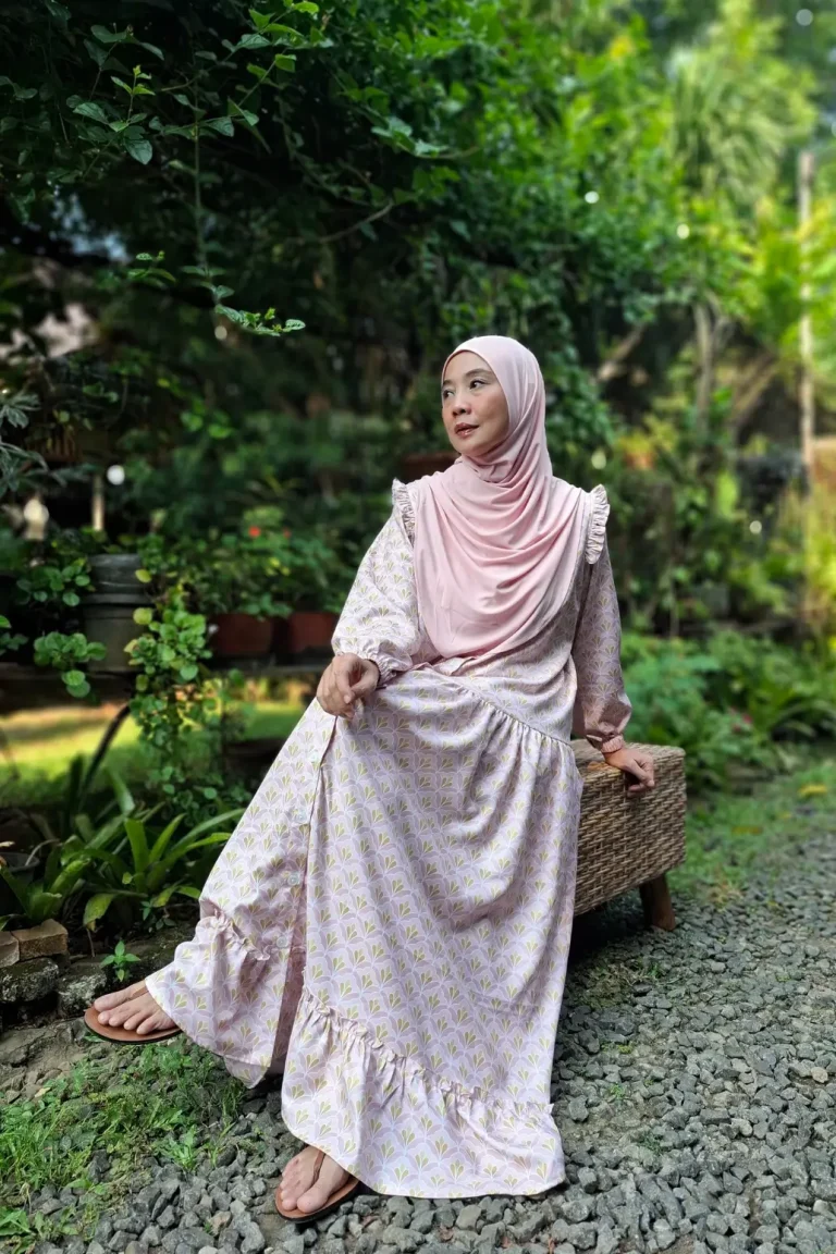 aletta - brown model 2