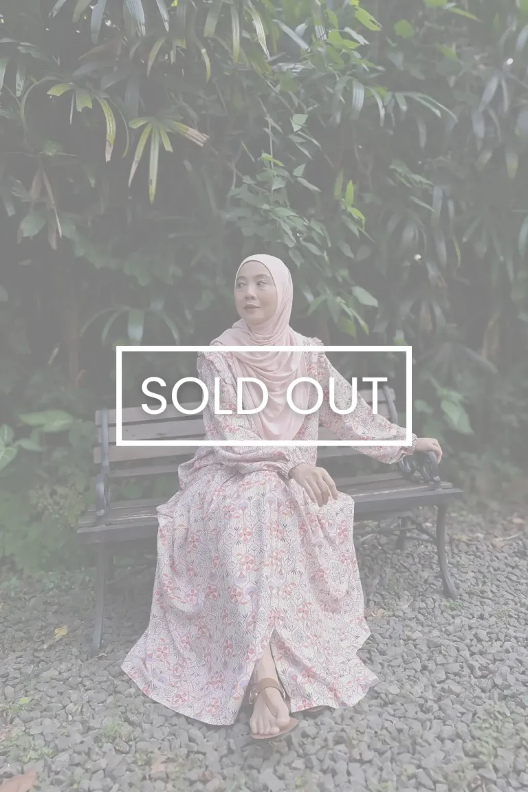 aletta dusty pink model 2